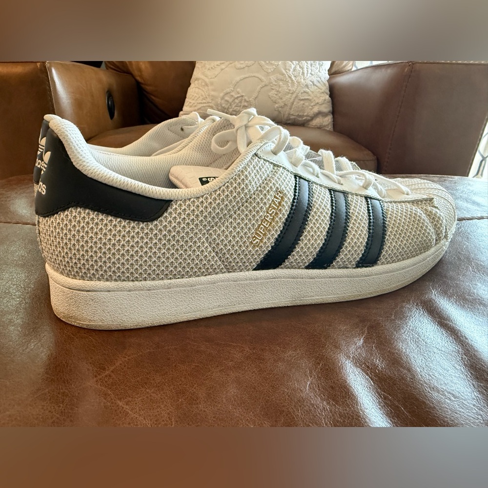 Adidas Men's Black/White/Gold Sneakers
